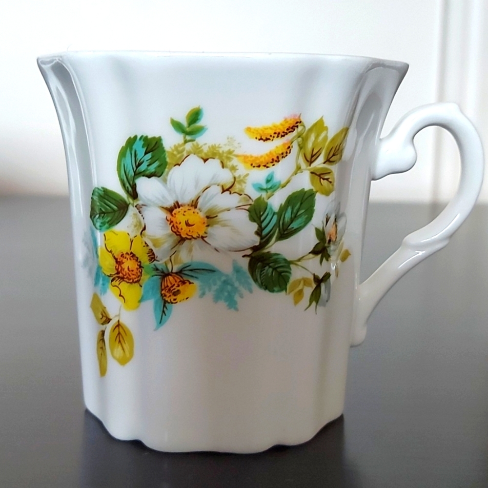 Vintage Royal Grafton Fine Bone China Mug